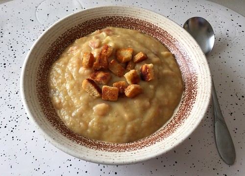 Hessian potato soup / Hessische Kartoffelsuppe