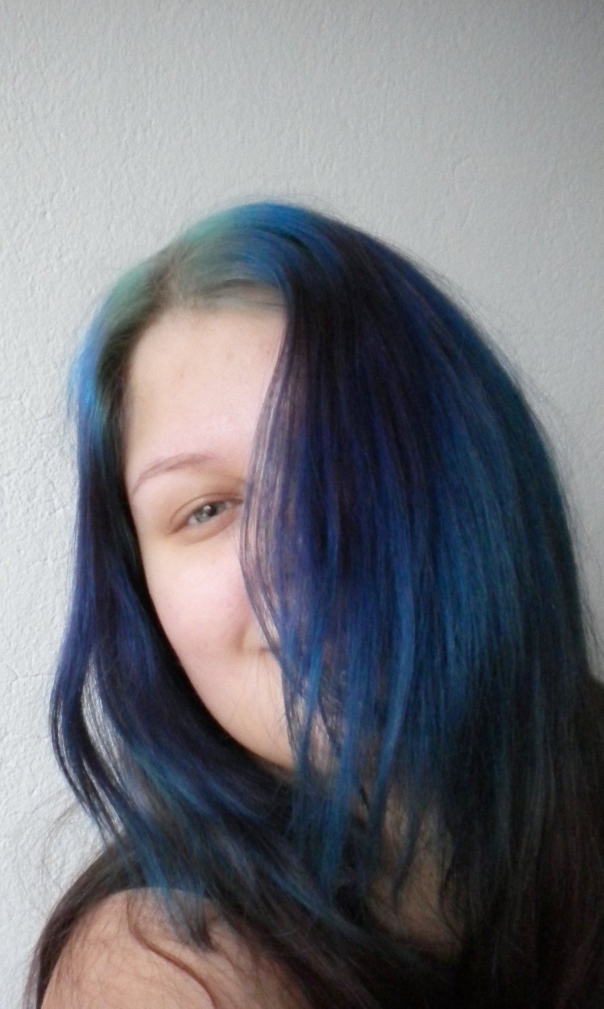 Blue hair dont care