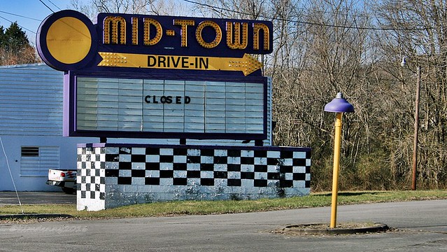 Mid-Town Drive-In, closed