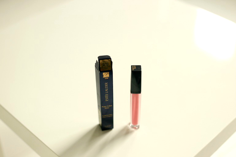 Estee Lauder Envy Sculpting Gloss Suggestive Kiss / Fashion is a party