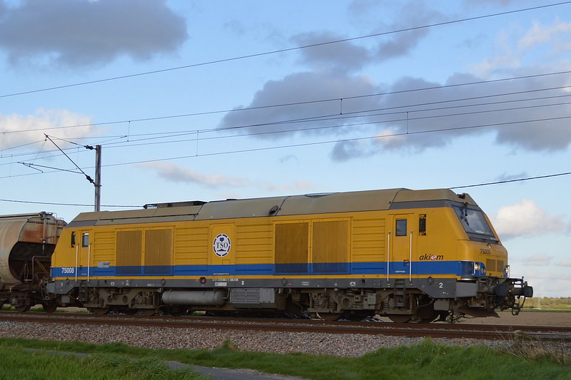 [Rocky-Rail/REE Modeles] Locomotive diesel - BB75000 - Page 4 26516186122_d97f115801_c