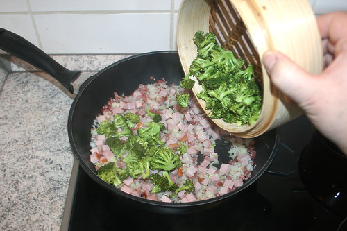 23 - Brockkoli addieren / Add broccoli