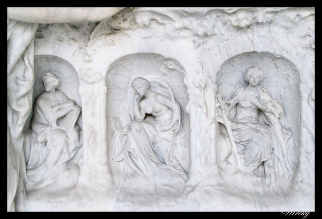 7 mausoleos Panteón Hombres Ilustres - Virtudes