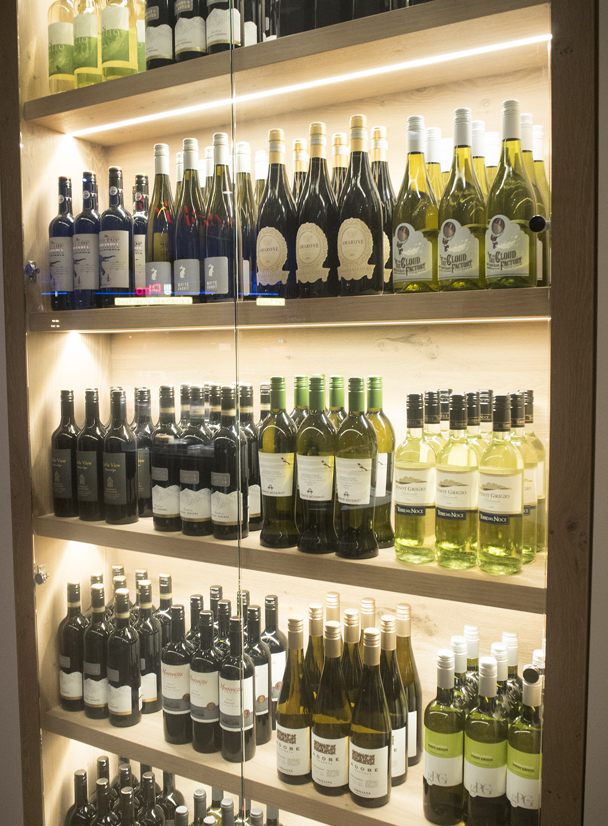 wine-selection-vapiano-manchester-review