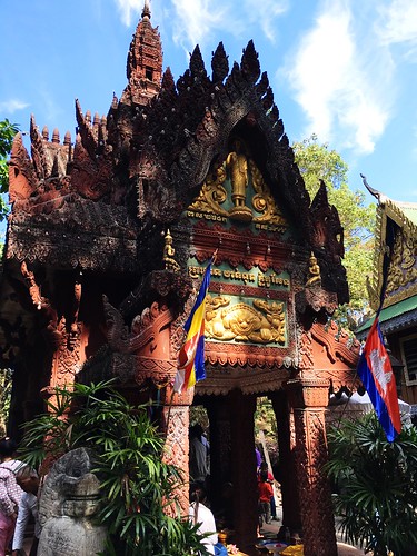travel cambodia buddhism preahangthom