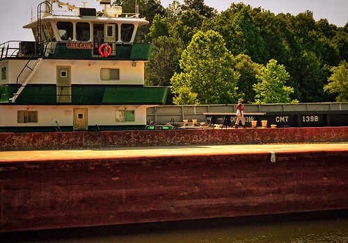 river mexico boat canal gulf tn cut tennessee joe gras tug tow mardi barge waterway divide cain tombigbee