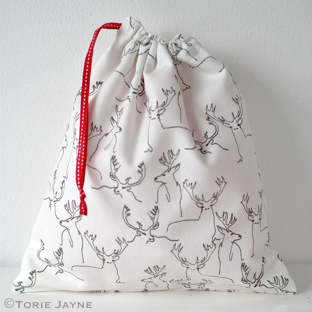 Waterproof Lined Drawstring Wash Bag Sewing Tutorial | Torie Jayne