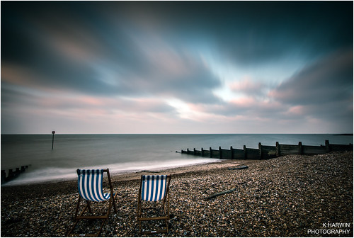 blue red sea england white beach water canon lens eos kent sand chair long exposure waves britain stones south sigma east deck bubble 1020mm whitstable pepple 70d