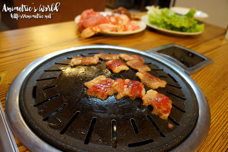 Hwaroro Korean Grill Restaurant