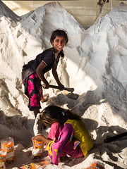 Processing and packing of the salt