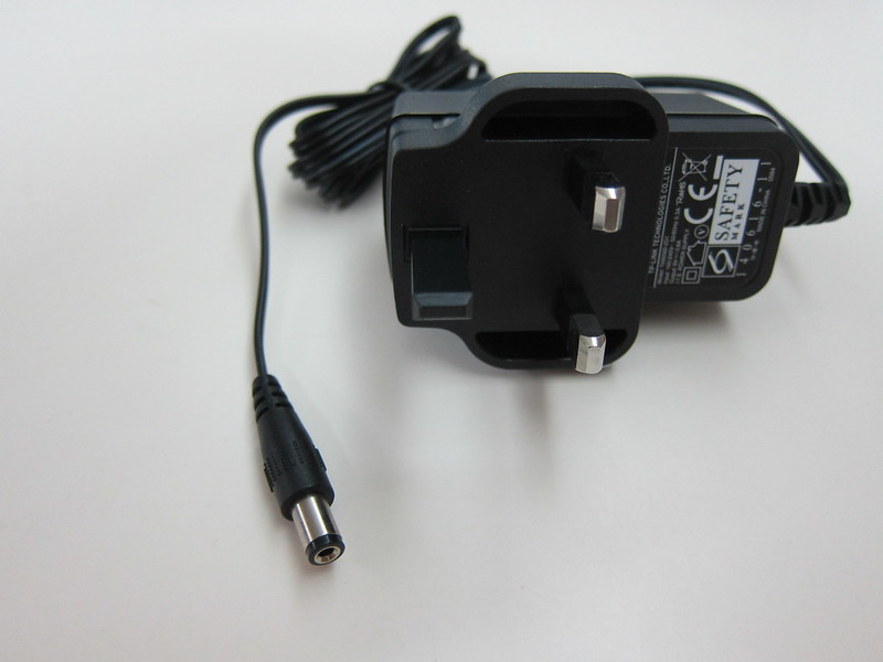 TP-Link 8-Port Gigabit Desktop Switch (TL-SG108) - Power Adapter