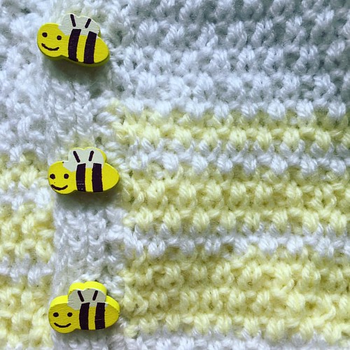 I think I may love #buttons just a little too much. These are the #bee's knees! #etsyirl #bumblebee #bees #knittersofinstagram #knitstagram #babyknits #yellow