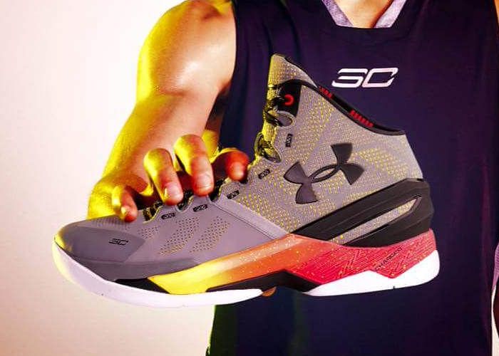 UNDER ARMOUR CURRY TWO