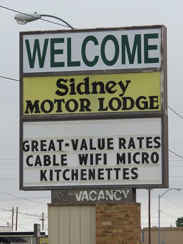 nebraska neon sidney smalltown motels metalsigns lincolnhighway highplains vintagesigns plasticsigns bypassed vintagemotels