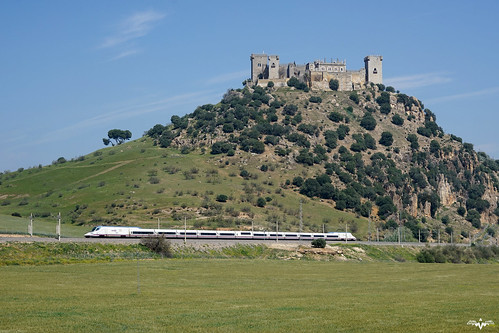 tren sony paisaje andalucia 350 ave cordoba 102 prado castillo a7 ferrocarril renfe talgo altavelocidad almodovardelrio
