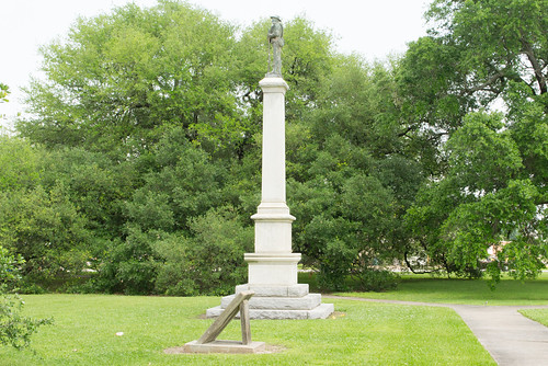 confederate civil war monument memorial wiess weiss keith park 1916 1926 relocated beaumont jefferson county texas jim crow revisionist history denial slavery racism racist cause bigotry heritage hate shame united states north america remove it removeit