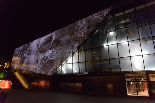 Dan Gregor (INITI): Live Facade Projections Simulacra, 2015