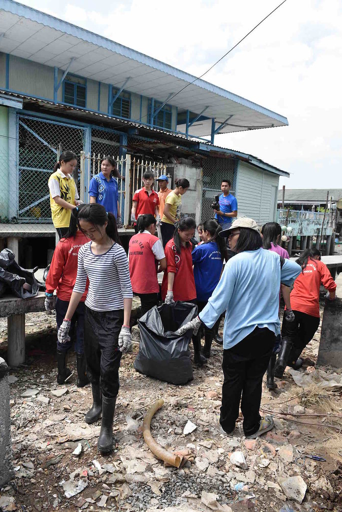 Pulau Ketam Community Unites To Wipe Out Waste