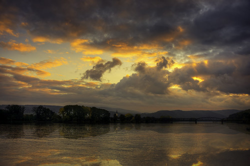 sunset reflection river austria danube krems