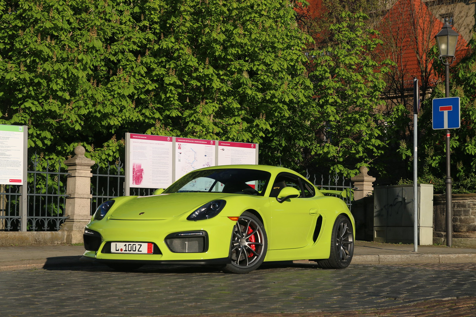 Huawei gt 4 green. Porsche Cayman 981 зеленый. Porsche Cayman gt4 Green. Порше Кайман зеленый 911. Porsche Cayman gt4 зеленый.