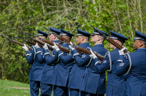 Cérémonie au Mémorial de l'Escadrille La Fayette le 20 avril 2016 à Marne la Coquette 26480957191_bcb1751bba