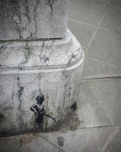 For years treated as the intestines by the EU nations, now Brussels is all of a sudden the Heart of Europe again... Well EU countries, it's about time you start behaving like one body. #Brussels #Belgium #mannekenpis