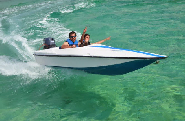Speed Boat Fun Ride in Goa