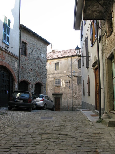 street urban italy streets buildings photography italia piemonte valley historical monferrato pareto vallebormida