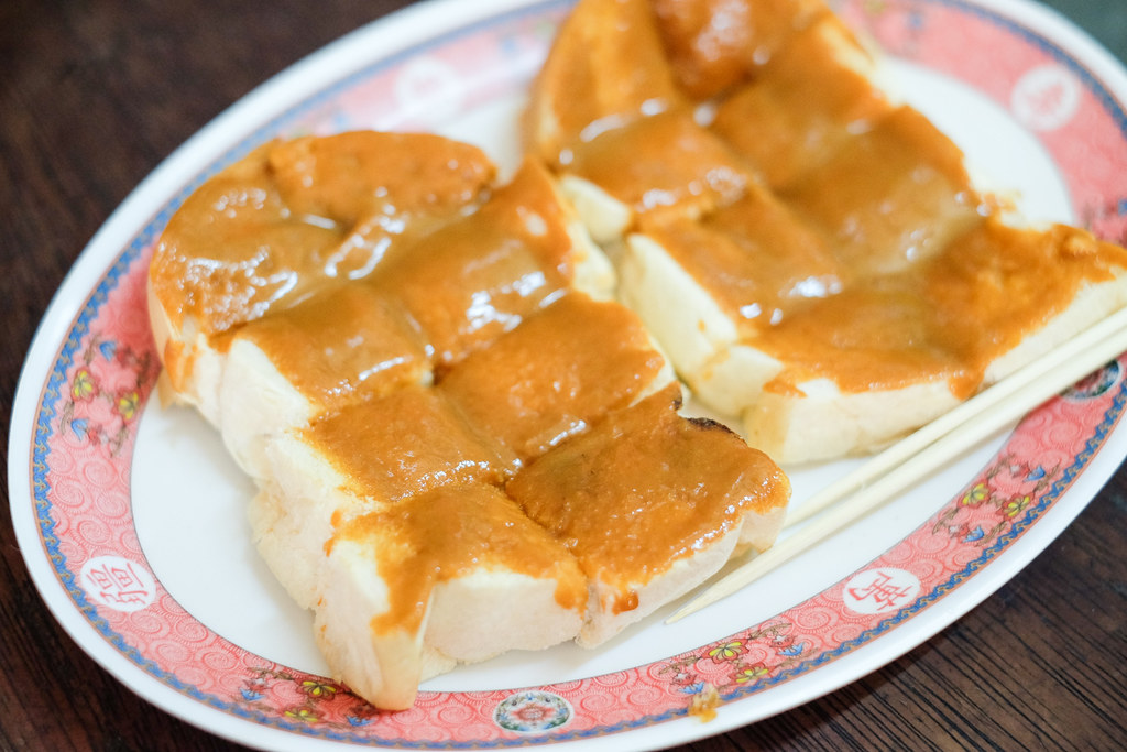 Chinatown Bangkok Food: Eia Sae 益生老店 (Yi Sheng coffeeshop) kaya bread slices