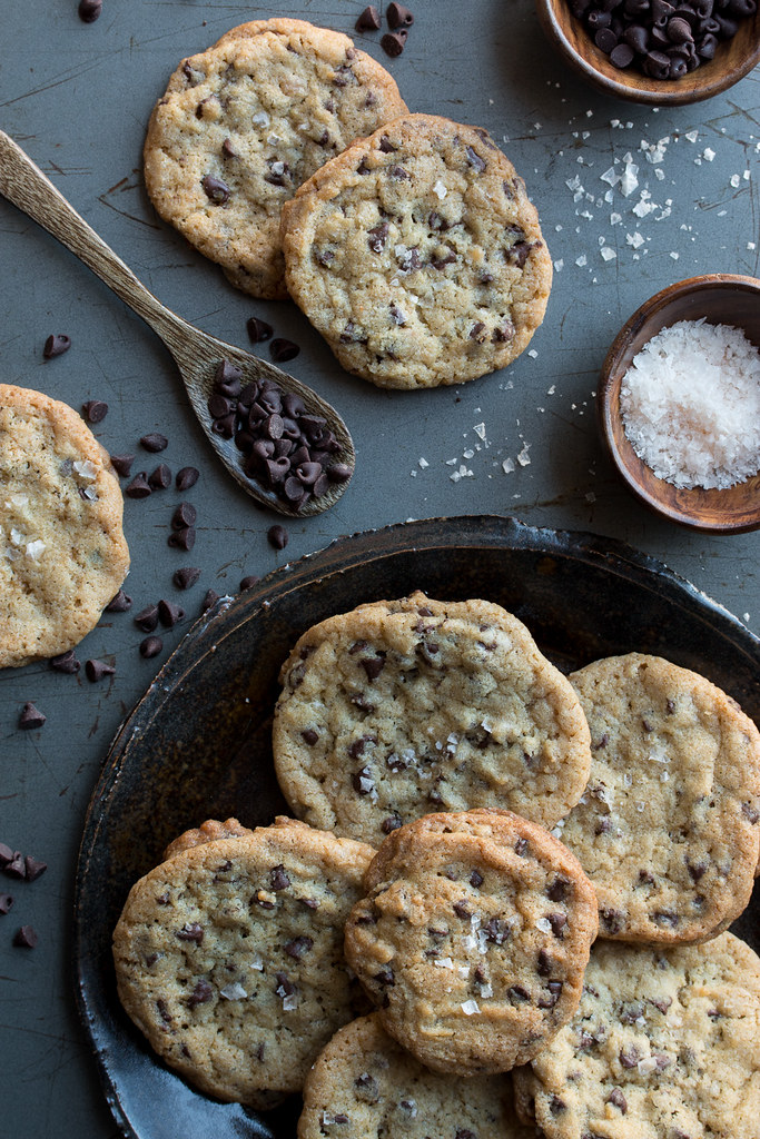 Crisp and Chewy Chocolate Chip Cookies
