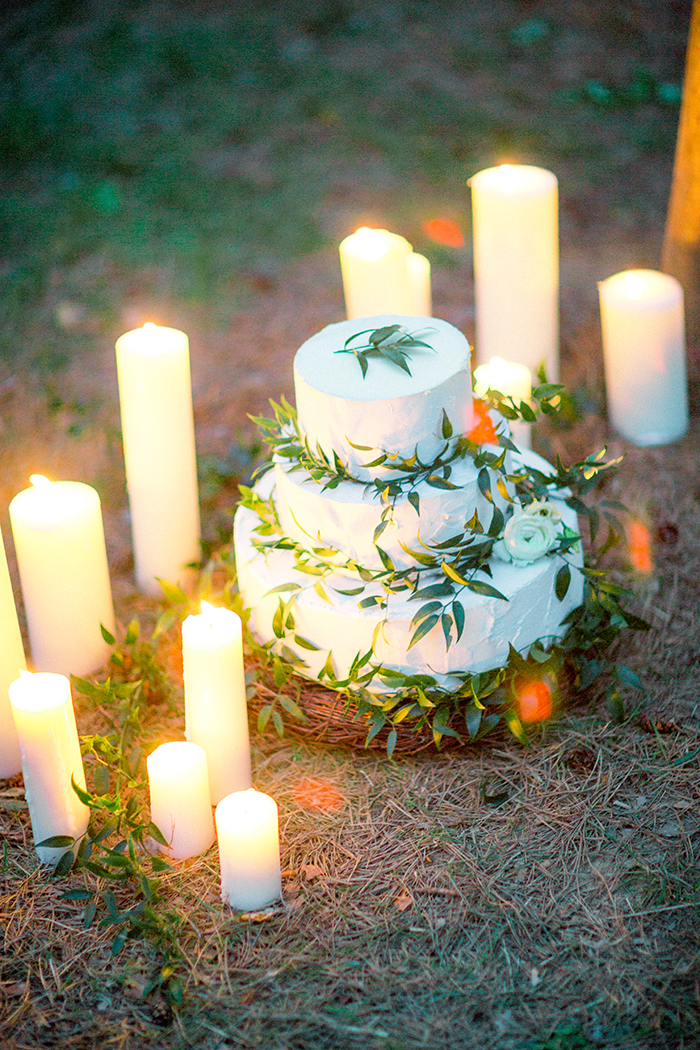 Wedding Cake for a Romantic Woodland Wedding Inspiration { Soft Peach Tones } | Photo by Igor Kovchegin Photography | Read more on Fab Mood - UK wedding blog