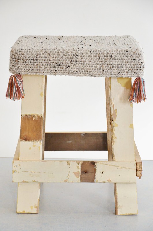 wood & wool stool