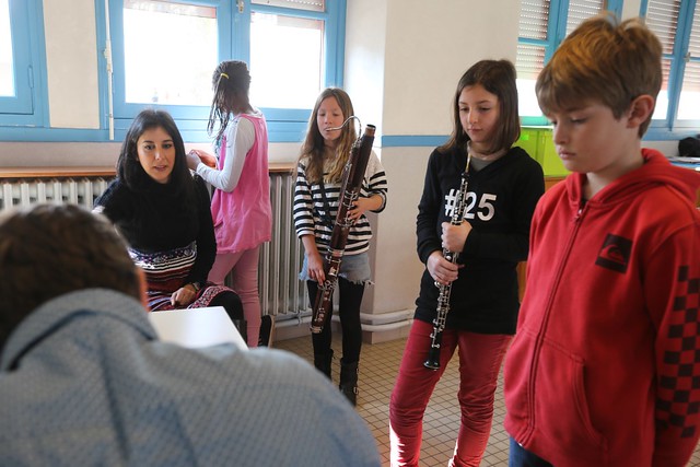Laura Vital anime des ateliers de flamenco auprès des élèves de l’école de Morcenx