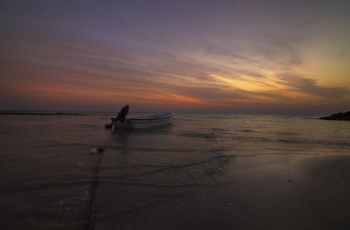 sunset sea beach boat sand nikon outdoor tokina explore story friday gcc qatar exploreqatar abusamra zaiqtr