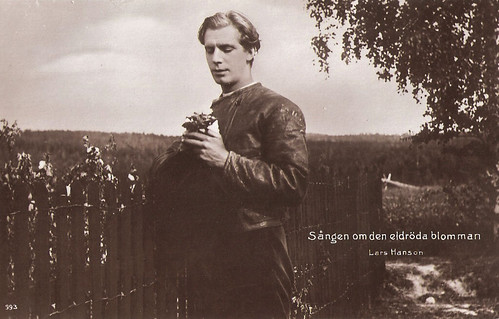 Lars Hanson in Sången om den eldröda blomman (1919)