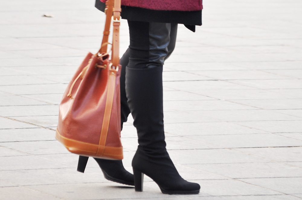 valencia fashion blogger spain somethingfashion fedora hat streetstyle winter boots LV bucket bag coat_0081 copia