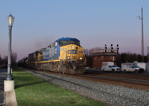 railroad ohio train bluehour ge freight unit csx berea 421 csxt ac4400cw ethanoltrain bereatower k678 csxt421 csx421