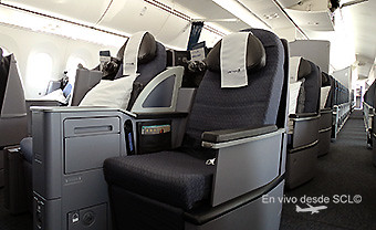 United B787-9 Business First (RD)