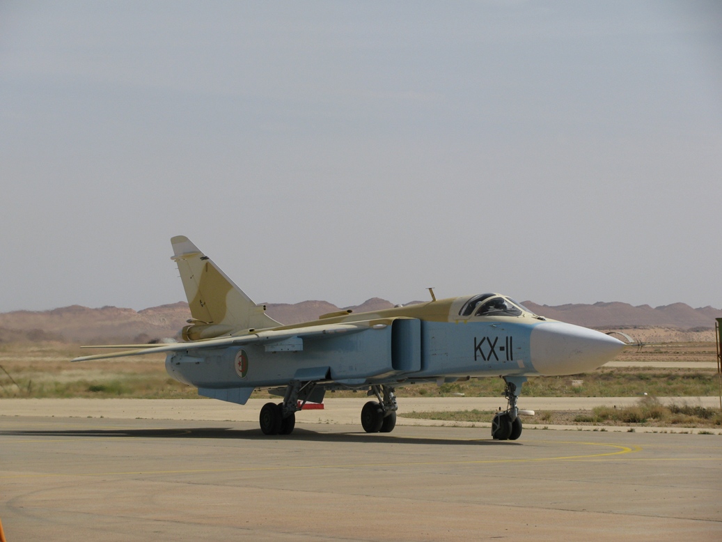 صور طائرات القوات الجوية الجزائرية [  Su-24MK2/MRK2/MPK  ] 25790120350_d67a4e9b11_o