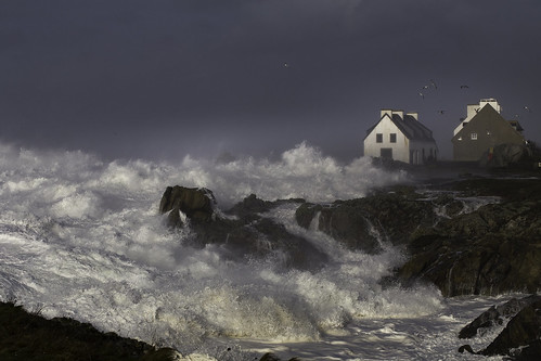 ocean sea storm france brittany waves wind windy gale fr