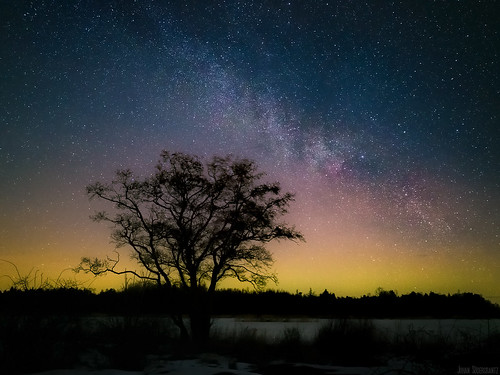 Milky Way and faint aurora, Fågelsundet