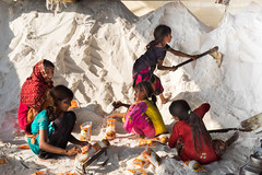 Processing and packing of the salt