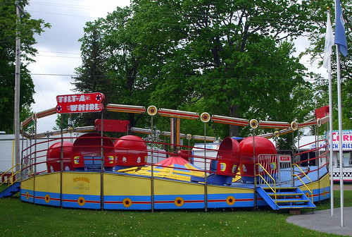 carnival trees tree festival wisconsin fun may entertainment greenery rides boyd midway wi carnivalrides communityevent thrillrides fairrides funrides festivalrides mechanicalrides stanleyboyd indianheadamusements ringelspieldays indianheadcarnival