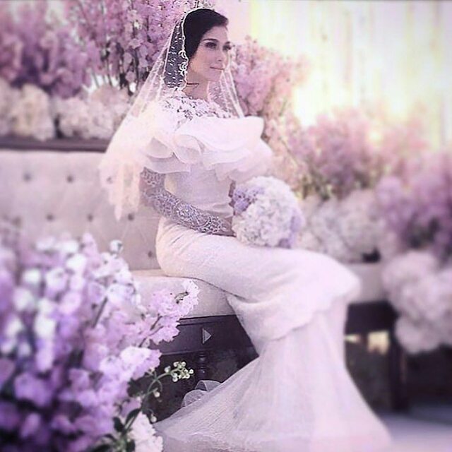 Wow... cantik busana majlis nikah Anzalna Nasir rekaan Rizalman. Majlis nikah berlangsung pada pagi ini di Hotel Seri Pacific Kuala Lumpur. Selamat pengantin baru Anzalna dan suami. #hanzalna #budieydotcom #budieyators
