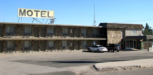 wyoming smalltown us30 motels lincolnhighway bypassed pinebluffs vintagemotels