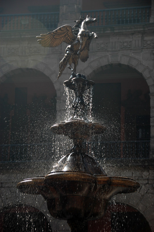 Fountain with horse sculpture in Mexico City