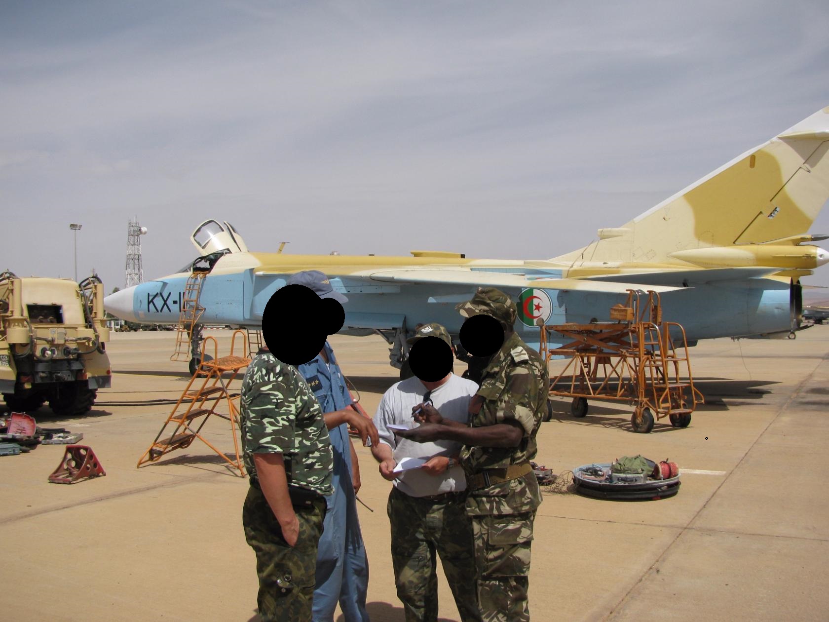 صور طائرات القوات الجوية الجزائرية [  Su-24MK2/MRK2/MPK  ] 25977079501_e4beb358cb_o