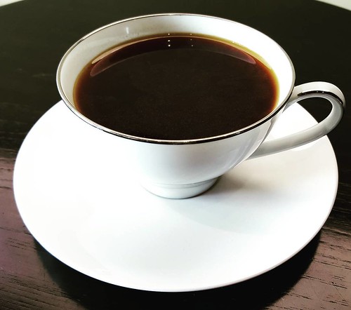 Simplicity is beautiful. #caffedbolla #siphoncoffee #noritake #slc