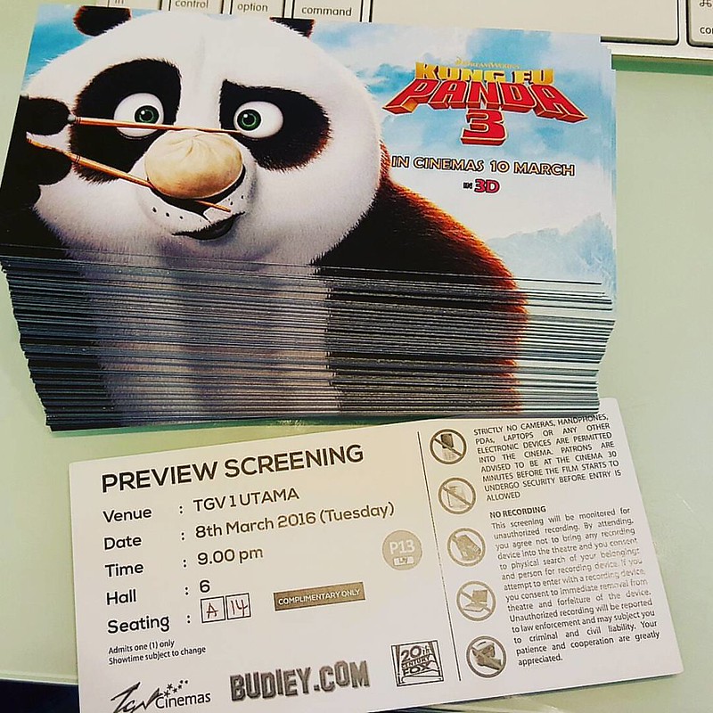 Sebanyak 179 Keping Tiket Kungfu Panda 3 Akan Dihadiahkan Kpd #Budieyators Yg Melayari Www.budiey.com. Jgn Lupa Tag Kekawan, Like, Share &Amp; Comment. Yg Tak Buat Kita Jgn Kasik La Kan.   Dapatkan Baju T #Budieyators Utk Dipakai Semasa #Premierewithbudiey  S