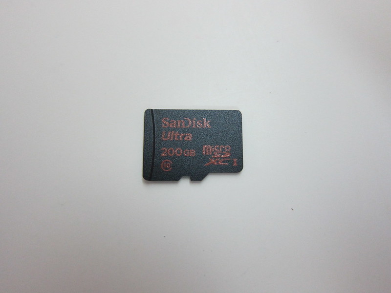 SanDisk Ultra 200GB MicroSDXC Card - Front